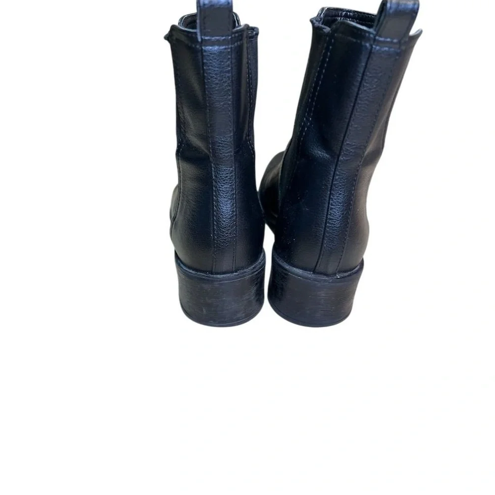 Kenneth Cole Reaction Salt Womens  Chelsea Ankle Boots Black Size 8 EUC - Picture 7 of 9